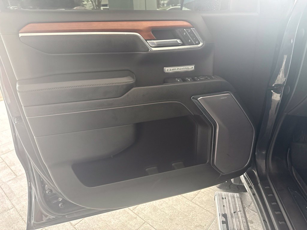 Used 2022 GMC Sierra 1500 Denali AWD/4WD image 12