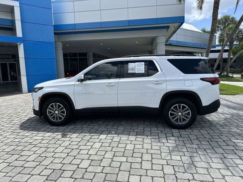 Used 2023 Chevrolet Traverse LT FWD image 15
