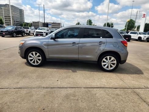 Used 2015 Mitsubishi Outlander Sport SE FWD image 4