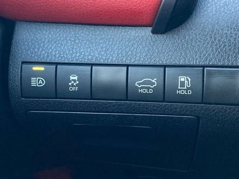 Used 2022 Toyota Camry XSE FWD image 13