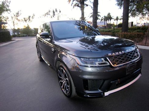 Used 2019 Land Rover Range Rover Sport HSE AWD/4WD image 14