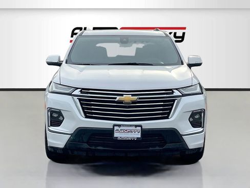 Used 2023 Chevrolet Traverse Premier AWD/4WD image 2