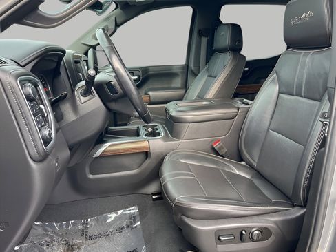 Used 2019 Chevrolet Silverado 1500 High Country w/ Technology Package image 26