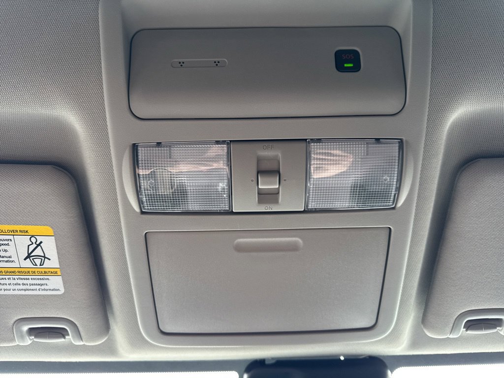 Used 2025 Nissan Frontier SV RWD image 21