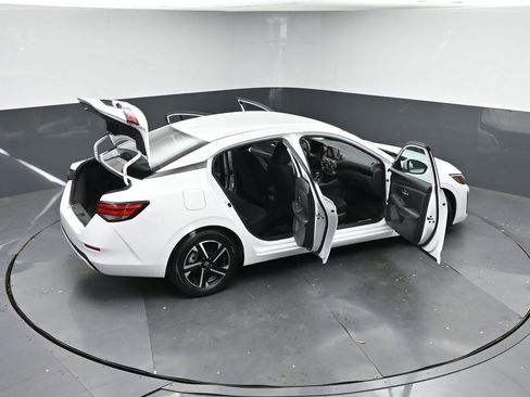 Used 2024 Nissan Sentra SV image 42