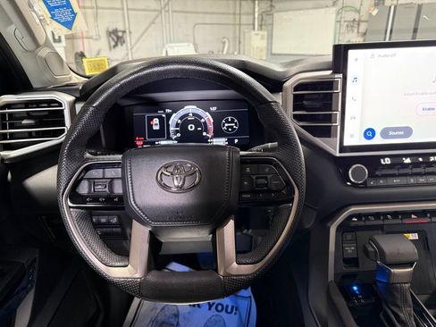 Used 2024 Toyota Tundra Limited AWD/4WD image 8