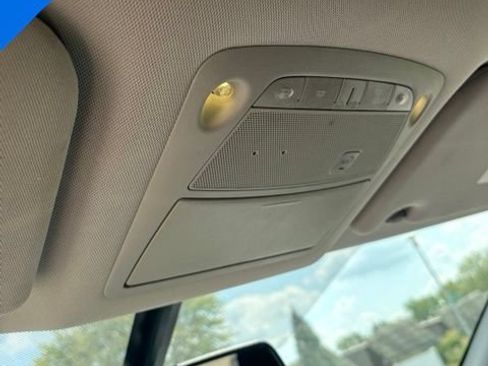 Used 2019 Nissan Pathfinder SL AWD/4WD image 25