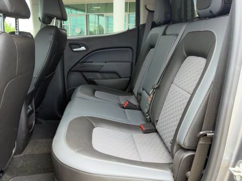 Used 2018 Chevrolet Colorado Z71 AWD/4WD image 11