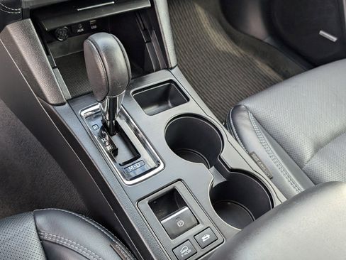 Used 2018 Subaru Outback 3.6R Limited image 16