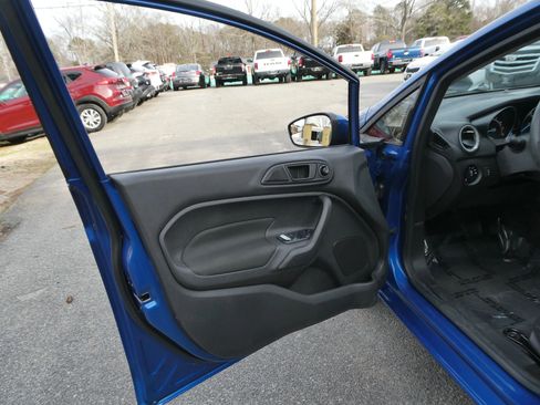 Used 2019 Ford Fiesta SE w/ Equipment Group 201A image 12