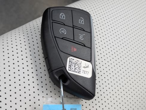 New 2026 Buick Enclave Avenir w/ Super Cruise Package FWD image 36