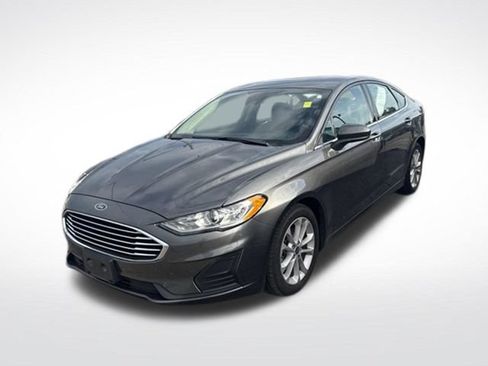 Used 2020 Ford Fusion SE FWD image 6