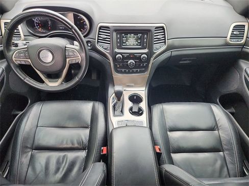Used 2017 Jeep Grand Cherokee Limited image 19