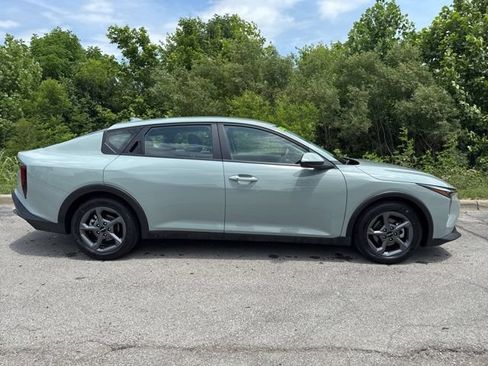Used 2025 Kia K4 FWD image 9