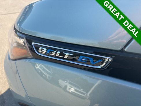 Used 2019 Chevrolet Bolt Premier w/ Infotainment Package image 9