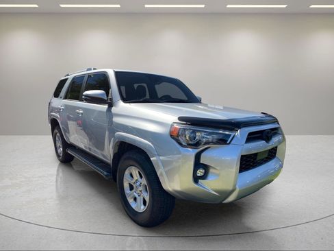 Used 2021 Toyota 4Runner SR5 Premium w/ Moonroof Package RWD image 9