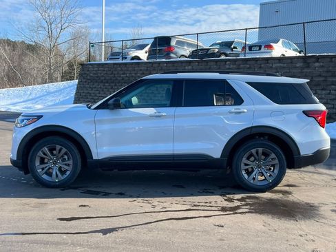 Used 2026 Ford Explorer Active w/ Active Comfort Package AWD/4WD image 40
