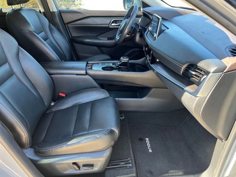 Used 2021 Nissan Rogue SL image 29