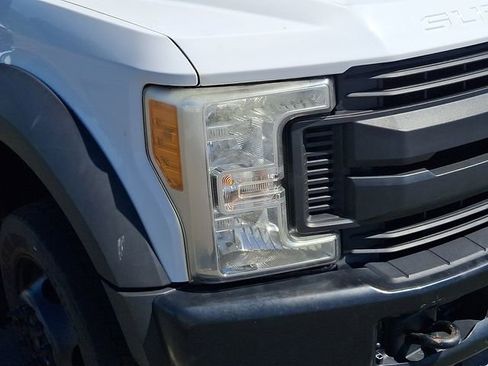 Used 2017 Ford F550 4x4 Crew Cab Super Duty image 25