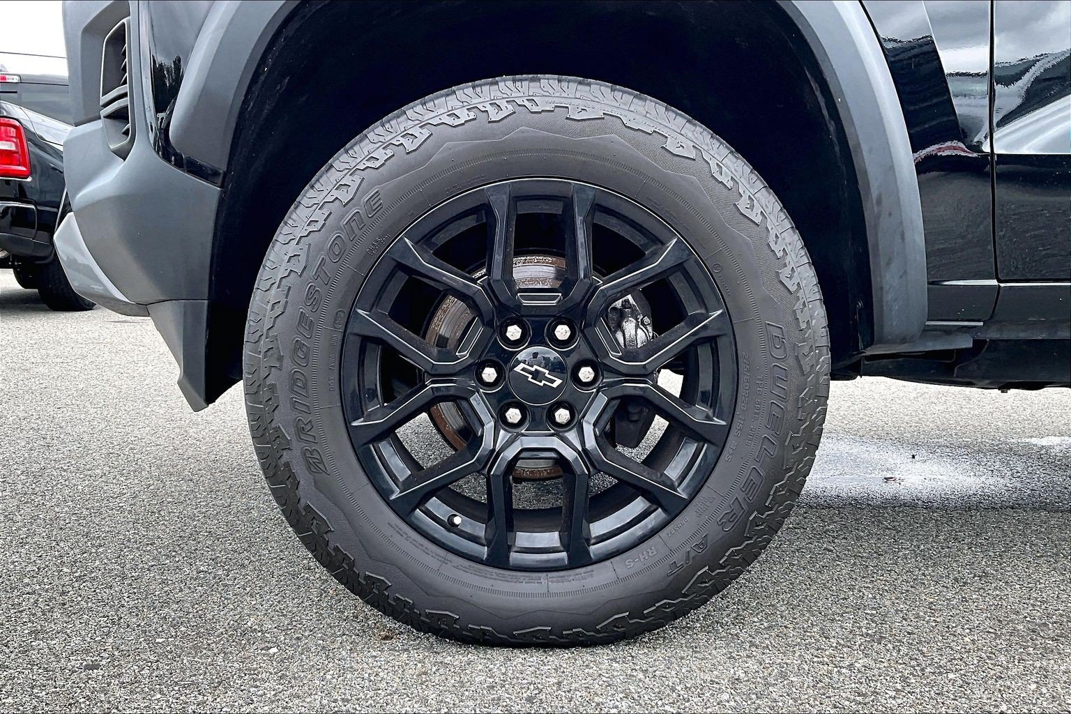 Used 2024 Chevrolet Colorado Trail Boss w/ LPO, Dark Essentials Package AWD/4WD image 8