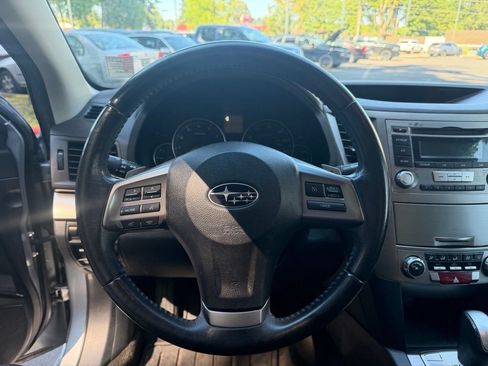 Used 2013 Subaru Legacy 2.5i Premium AWD/4WD image 17