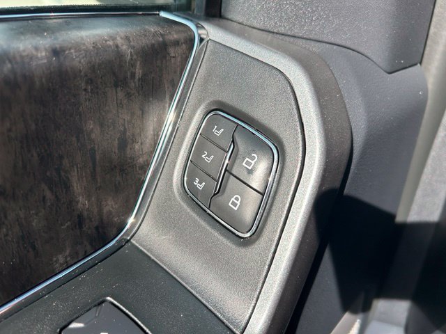 Used 2026 Ford F350 Lariat w/ Black Appearance Package AWD/4WD image 32