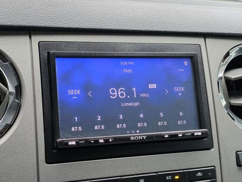 Used 2016 Ford F250 XLT w/ XLT Premium Package image 14