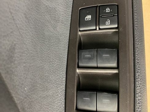 Used 2024 Toyota Camry SE w/ Convenience Package image 17