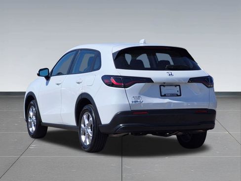 Certified 2023 Honda HR-V LX image 4