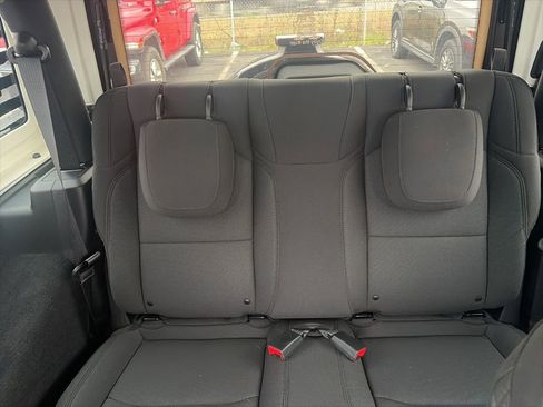 Used 2023 Jeep Wrangler Willys image 11
