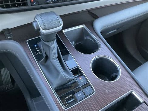 Certified 2023 Toyota Sienna XLE image 24