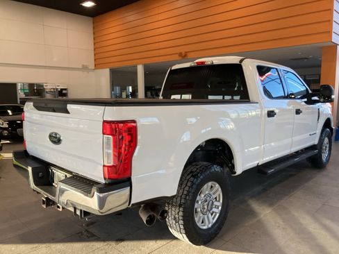 Used 2017 Ford F250 XLT image 5