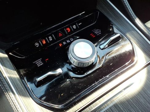 Used 2024 Jeep Wagoneer L Series III w/ Flexible Seating Group AWD/4WD image 26