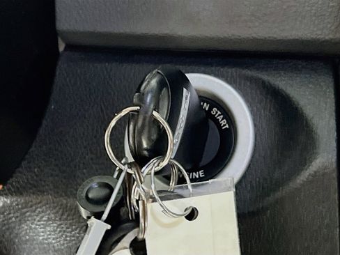 Used 2013 RAM 1500 Big Horn RWD image 23