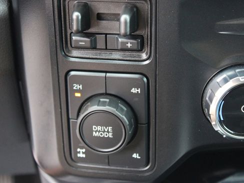 Used 2024 Ford F350 Lariat w/ FX4 Off-Road Package AWD/4WD image 19