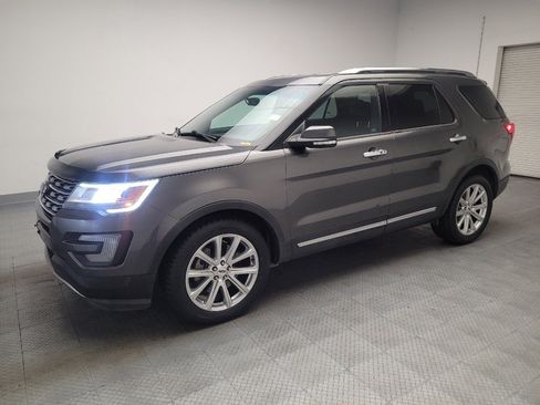 Used 2017 Ford Explorer Limited FWD image 2