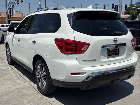 Used 2020 Nissan Pathfinder SL FWD image 5