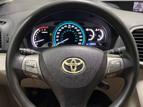 Used 2012 Toyota Venza LE FWD image 14