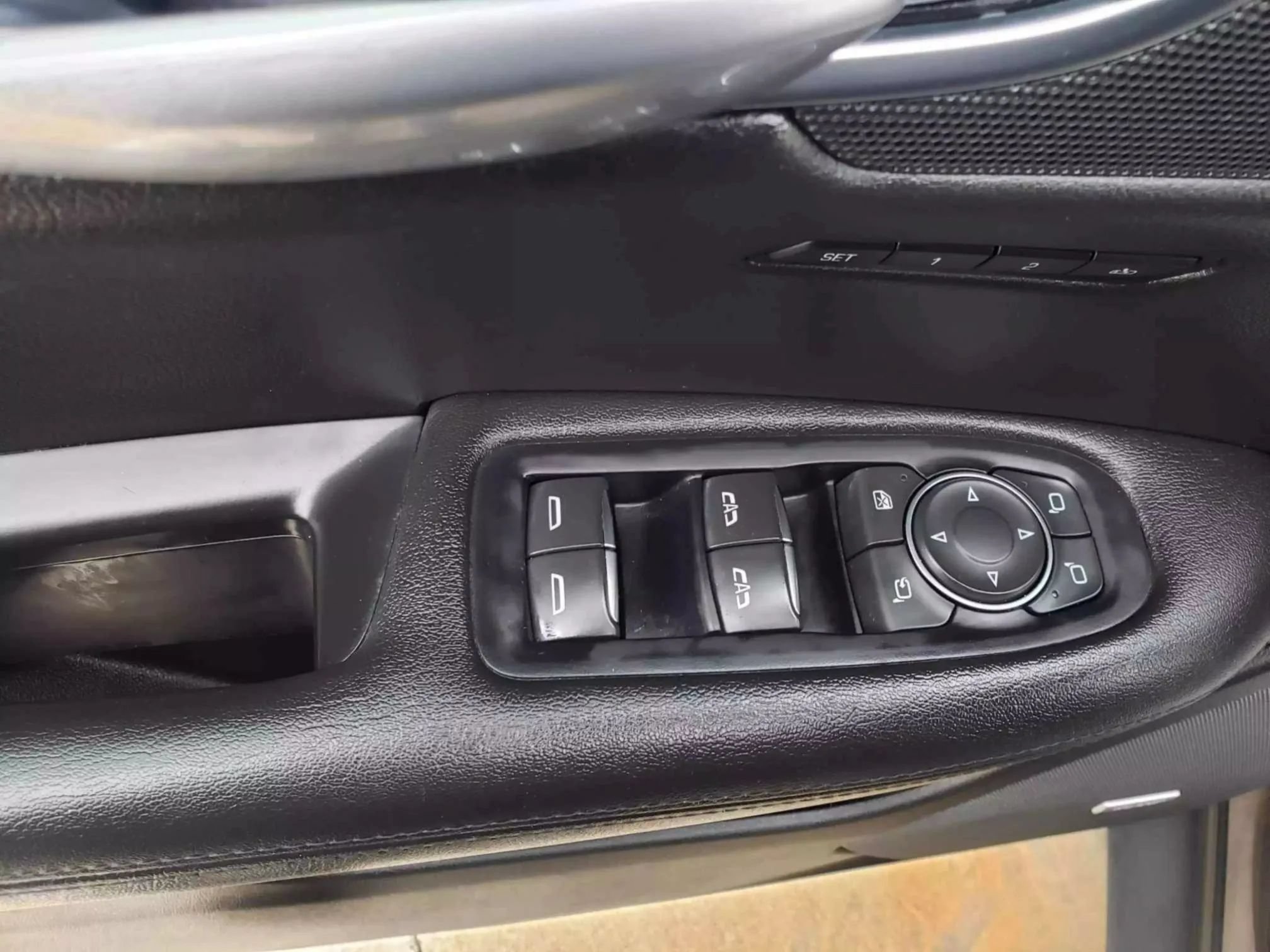 Used 2018 Cadillac XT5 Premium Luxury FWD image 16
