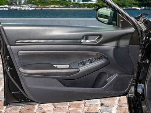 Used 2020 Nissan Altima 2.5 SR image 10