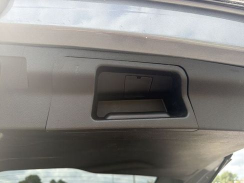 Used 2021 GMC Acadia SLE FWD image 19