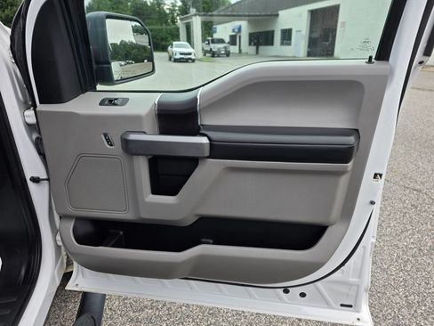 Used 2016 Ford F150 XLT AWD/4WD image 36