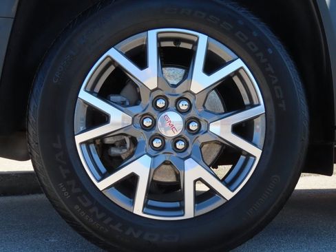 Used 2023 GMC Acadia SLE w/ Driver Convenience Package image 20