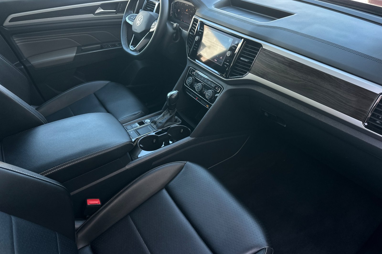Used 2022 Volkswagen Atlas SE FWD image 17