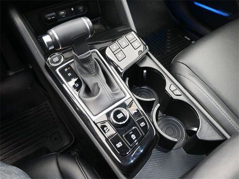 Used 2023 Kia Sportage SX image 4