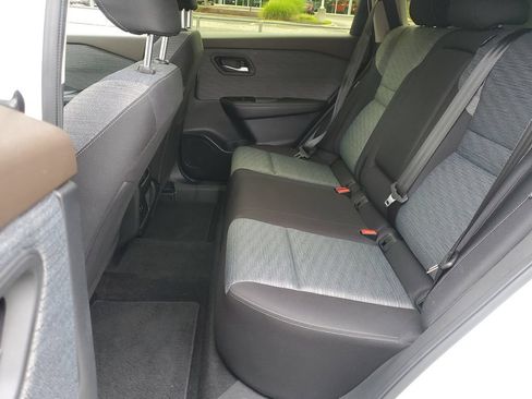 Certified 2023 Nissan Rogue SV AWD/4WD image 10