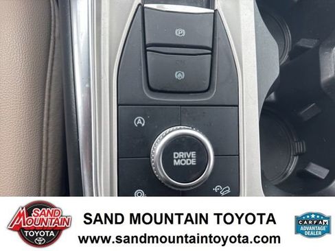 Used 2021 Ford Explorer Limited w/ Equipment Group 301A image 20