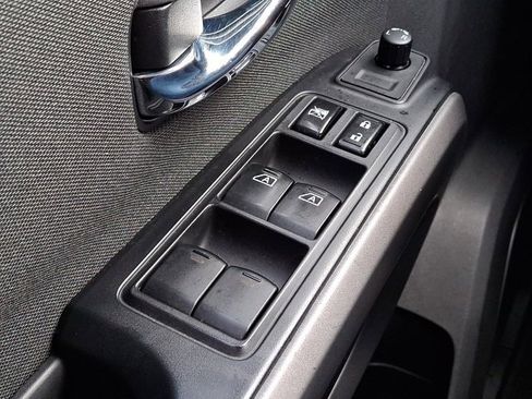 Used 2015 Nissan Titan SV w/ SV Value Truck Package image 31