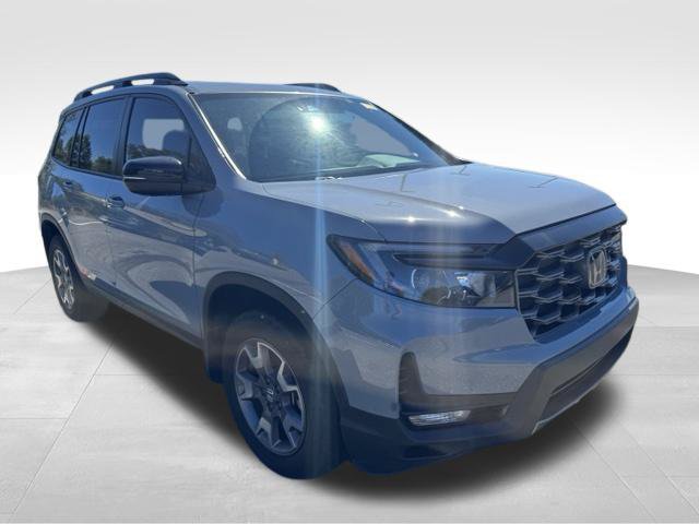 Used 2023 Honda Passport TrailSport image 3