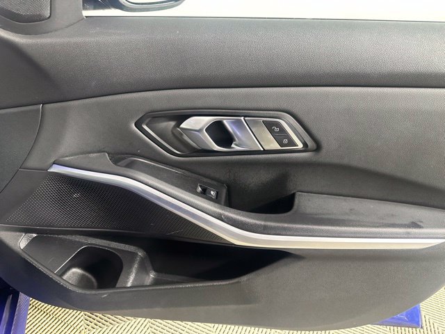 Used 2019 BMW 330i xDrive Sedan w/ M Sport Package AWD/4WD image 26